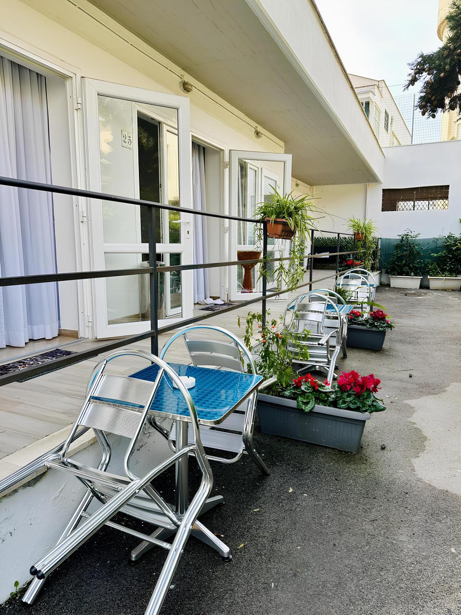 Academy Hotel Fiumicino Buitenkant foto