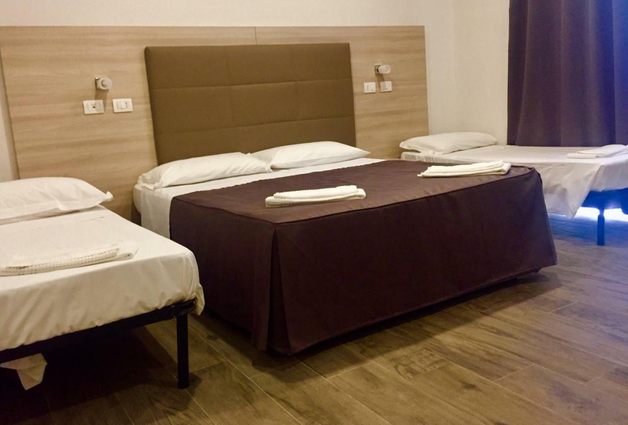 Academy Hotel Fiumicino Buitenkant foto